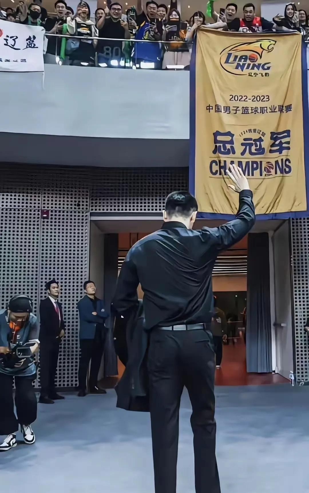 上海久事今晨豪取连胜；志在NBA总决赛名次提升；底气十足；身体对抗强度拉满的简单介绍